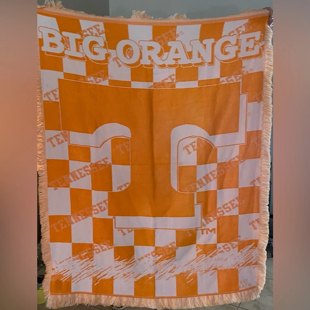 BIG ORANGE TENNESSEE BLANKET-MUG BOTTLE KEEPER- HOMEMADE AFGHAN